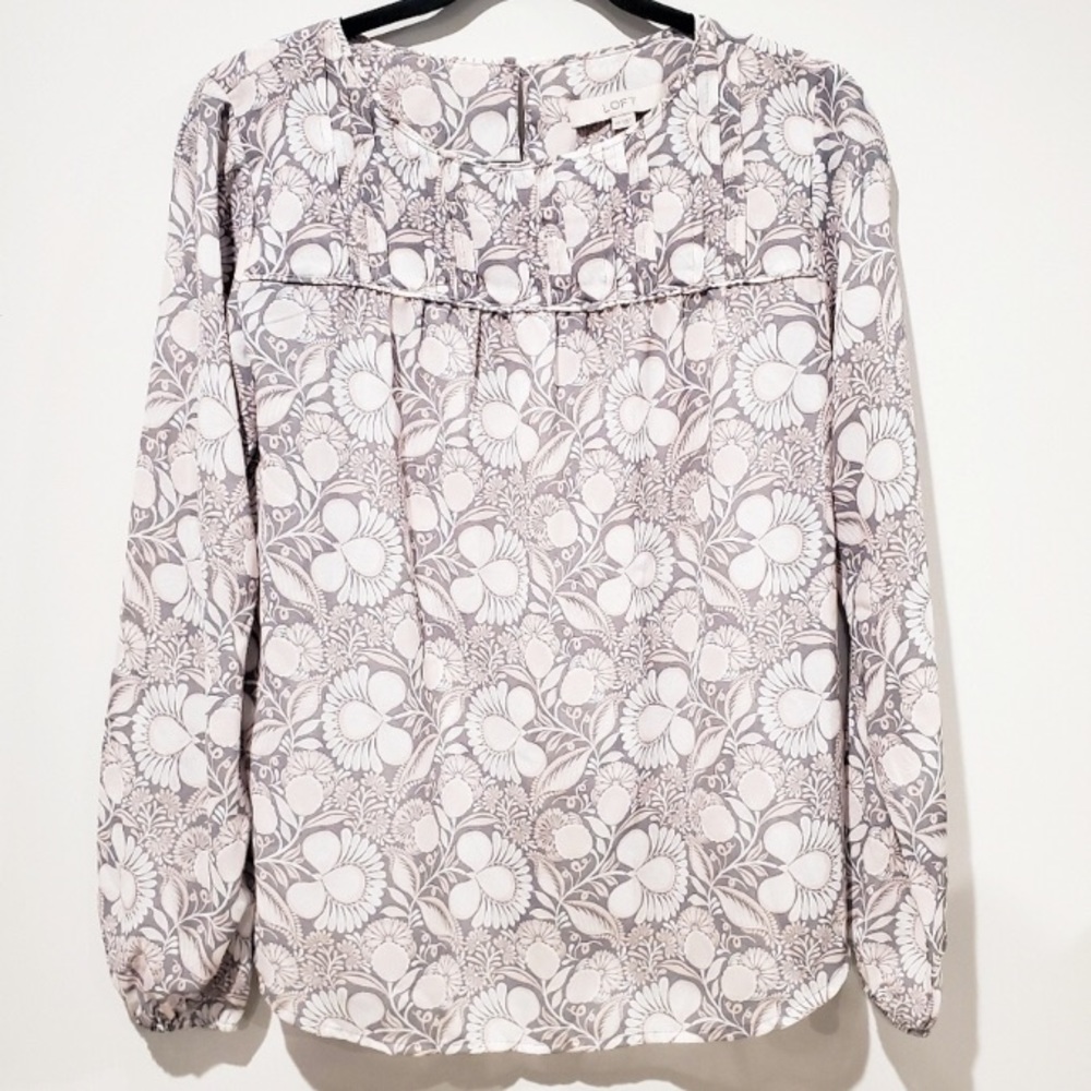 Loft Long-sleeved Floral Too, Size X-Small, EUC